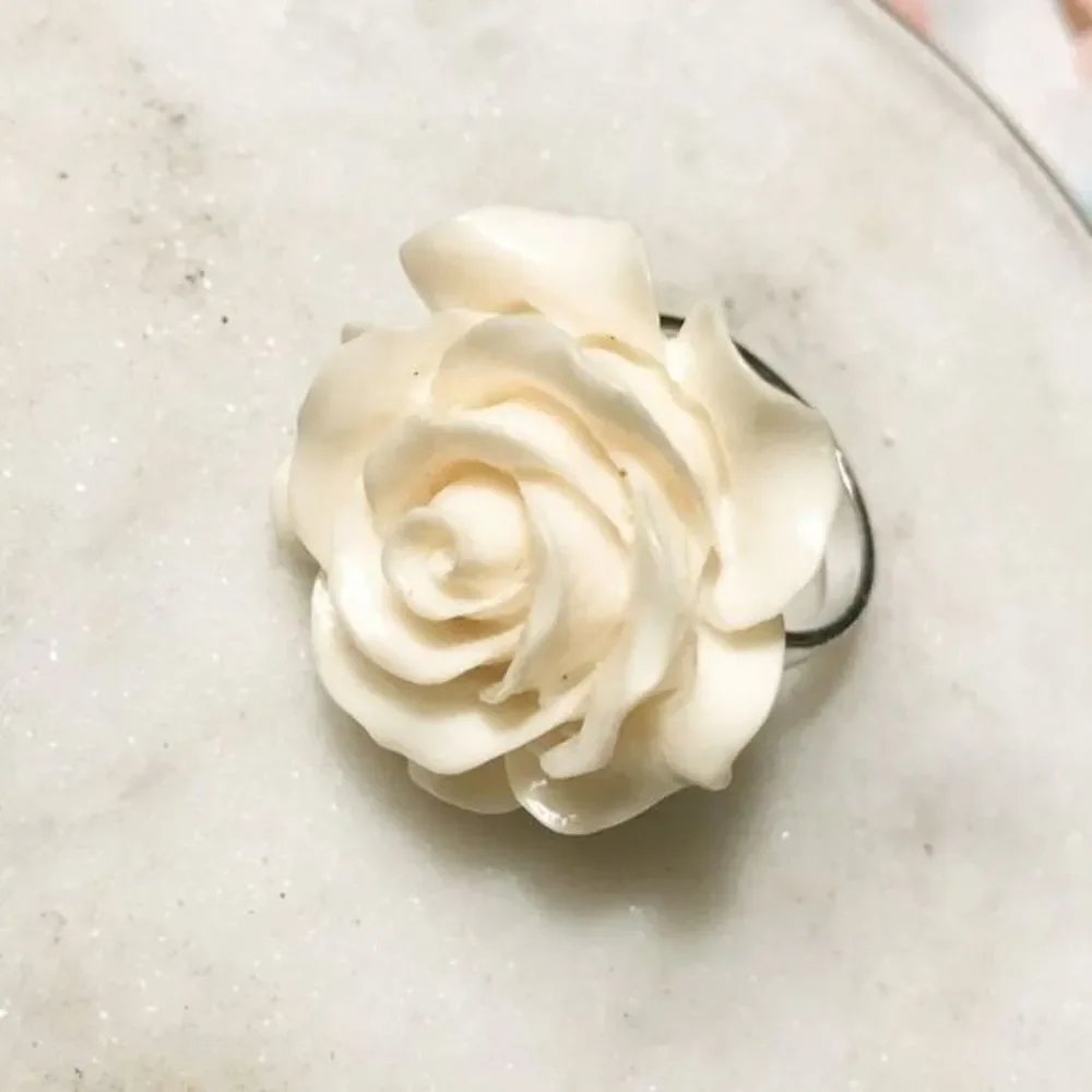 Large fashion ring flower size 7